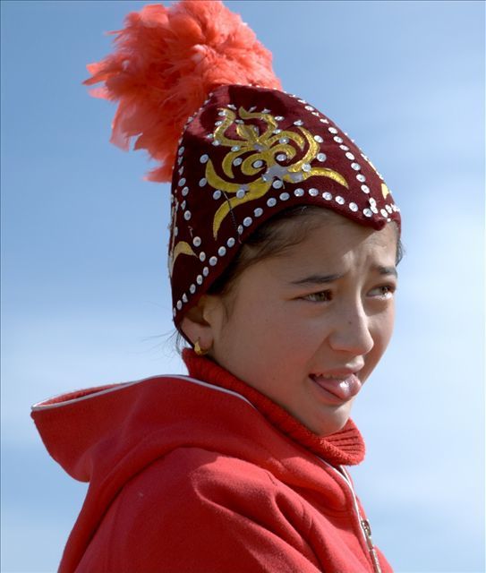 新疆柯尔克孜少女驯鹰的飒爽英姿(无福利,不暴露)【10p】