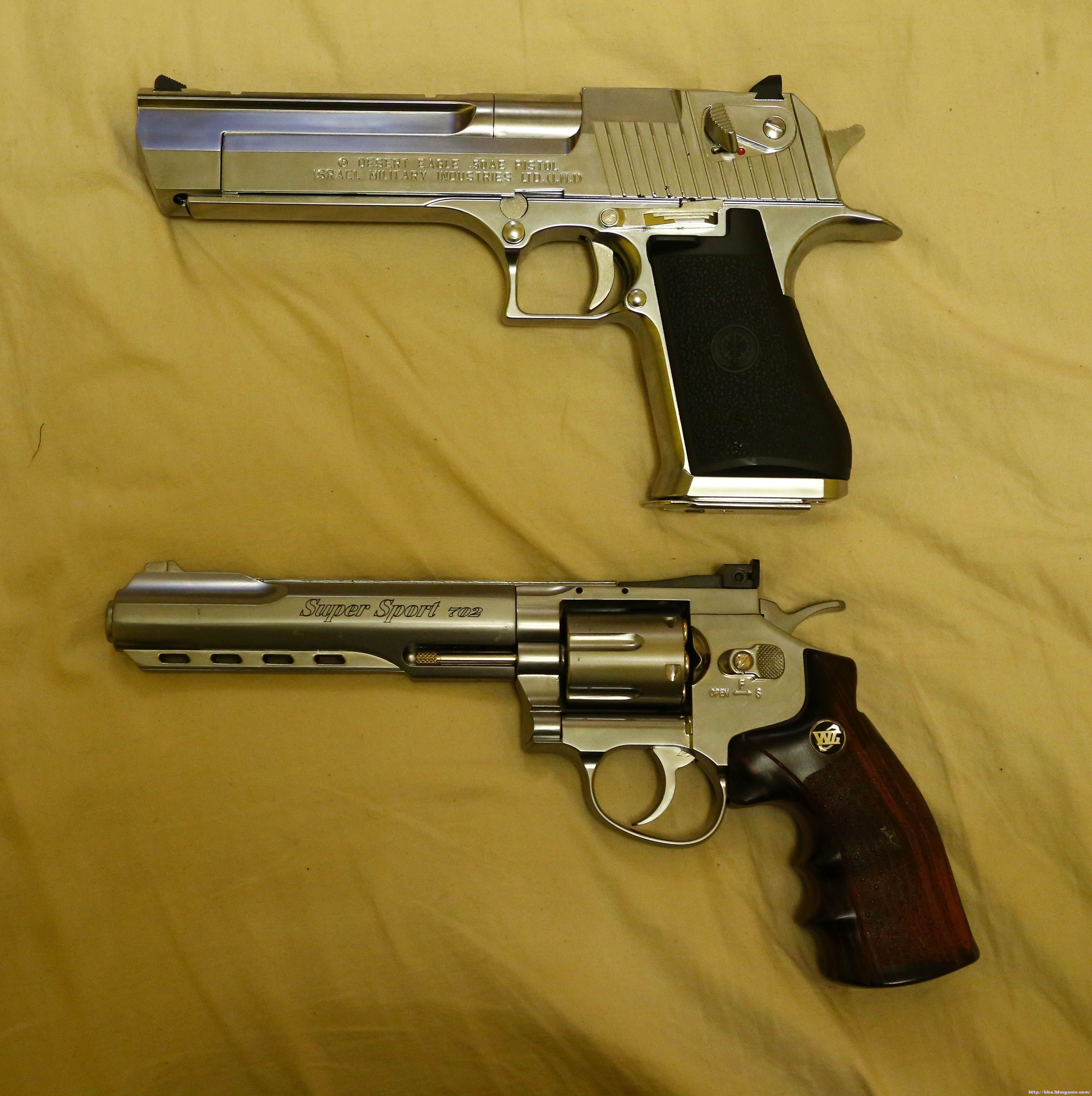 生化危机0里面有这把枪吗,我记得只有左轮.