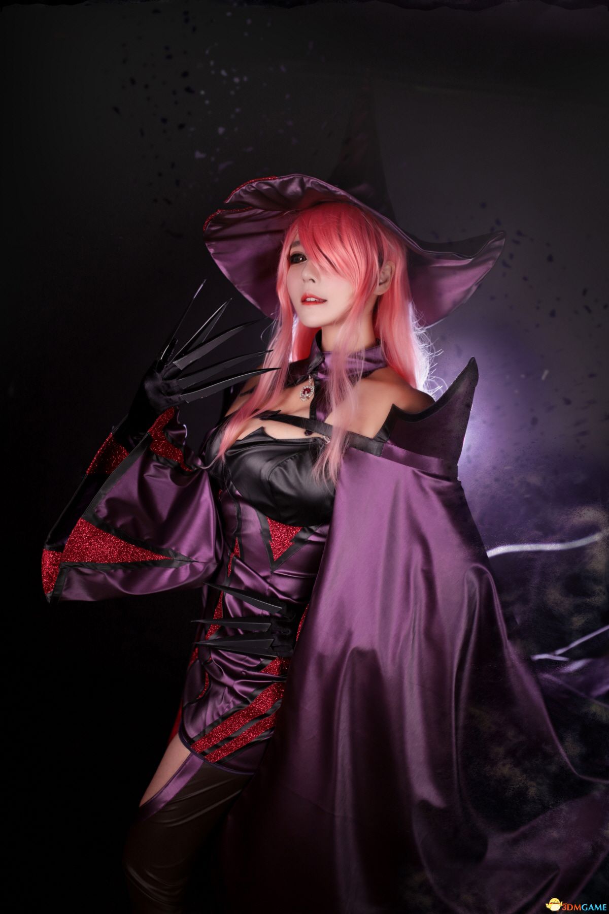 《苍翼默示录:central fiction》奈茵性感美腿美女cosplay - 游戏杂谈